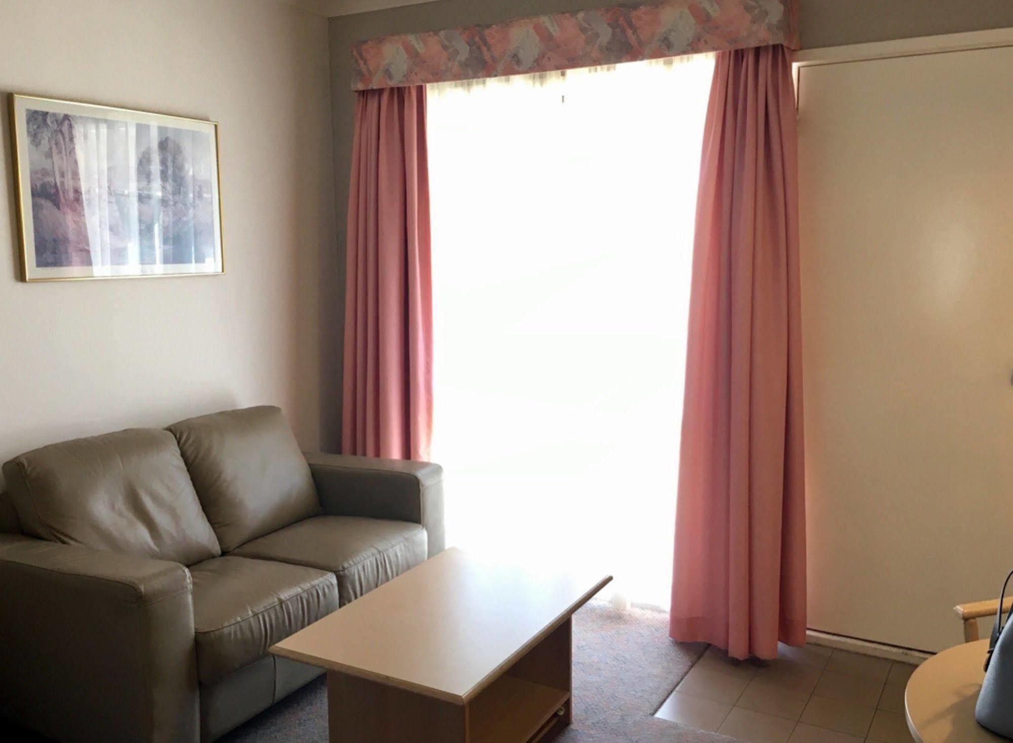 Bega Village Motor Inn Extérieur photo